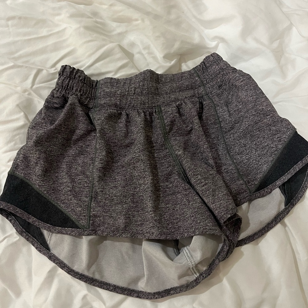 Lululemon Hotty Hot Low-Rise Lined Shorts 2.5